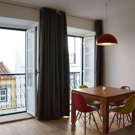 Two Bedroom Apt In Historic Location! Close To The River Lisboa Exteriör bild