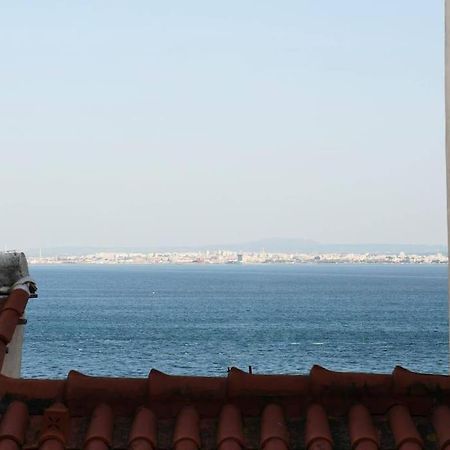 Two Bedroom Apt In Historic Location! Close To The River Lisboa Exteriör bild