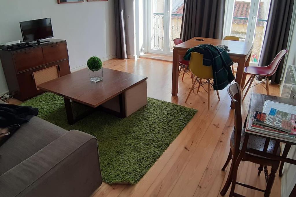 Two Bedroom Apt In Historic Location! Close To The River Lisboa Exteriör bild