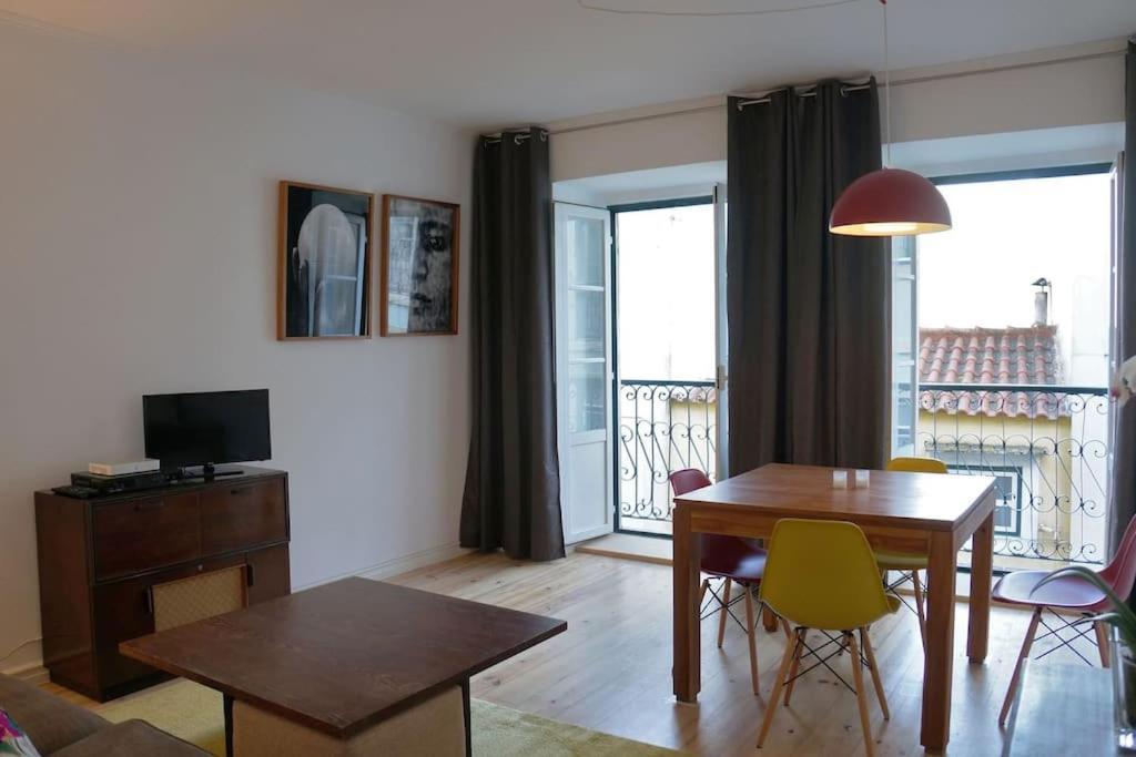 Two Bedroom Apt In Historic Location! Close To The River Lisboa Exteriör bild